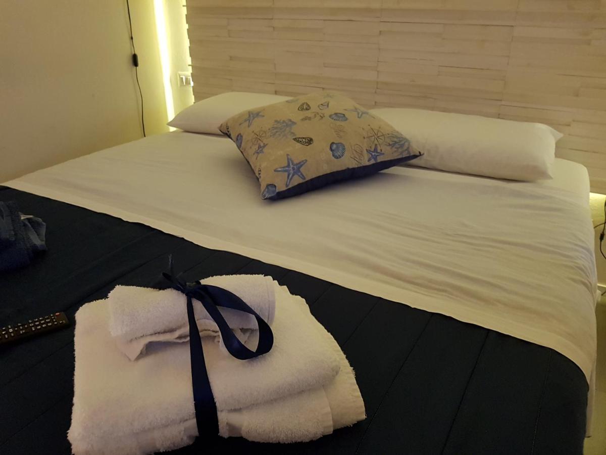 Philos - Appartements & Rooms Taranto Eksteriør billede