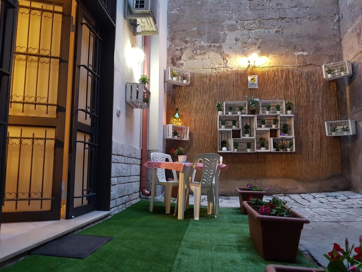 Philos - Appartements & Rooms Taranto Eksteriør billede